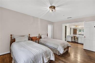 Incredible opportunity in sought-after Hampton Hall, ideally - photo 30