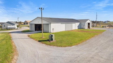 Welcome to an exceptional opportunity to own a well-appointed - photo 10