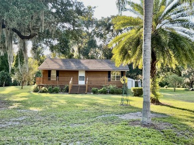 St. Johns River Home Sale Pending in Palatka Florida