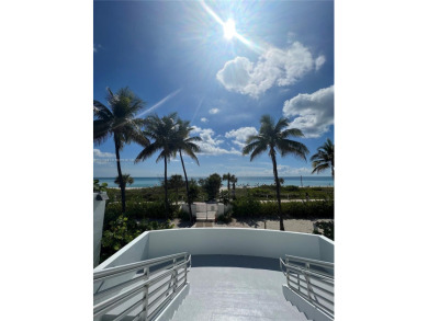 This spacious and bright 1 BED/1.5 BATHS at the legendary