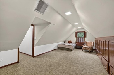 Incredible opportunity in sought-after Hampton Hall, ideally - photo 34