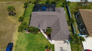 Nestled in the peaceful surroundings of North Cape Coral, this - photo 38