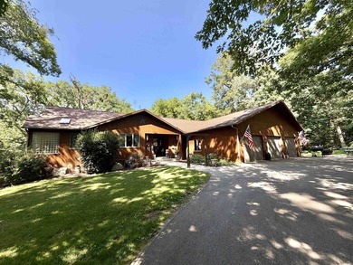 Enjoy the perfect blend of privacy, nature and lake living, with - photo 2