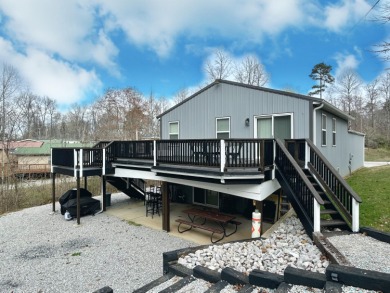 Lake Cumberland Home For Sale in Monticello Kentucky