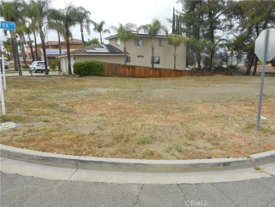Lake Lot For Sale in Canyon Lake, California