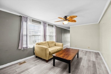 Welcome to this charming 2-bedroom, 2-bathroom + den, 1 CG in - photo 13