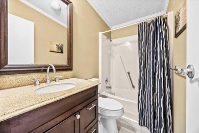 Welcome to this charming 2-bedroom, 2-bathroom + den, 1 CG in - photo 23