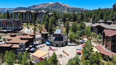 Enjoy fantastic views of the Mammoth High Sierra from this 6th - photo 27