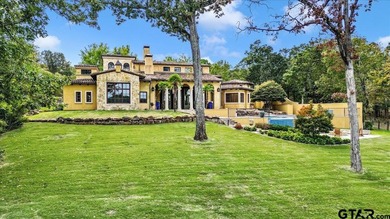 Designed by Beverly Hills architect James Lumsden, this - photo 3