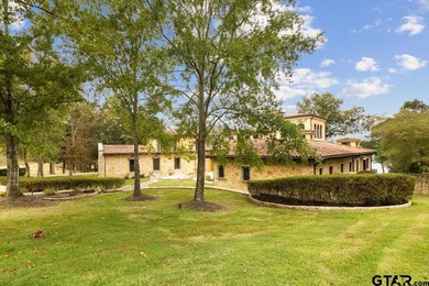 Designed by Beverly Hills architect James Lumsden, this - photo 4