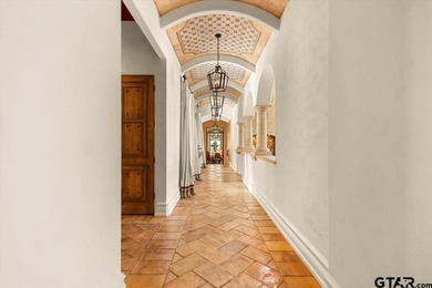 Designed by Beverly Hills architect James Lumsden, this - photo 6