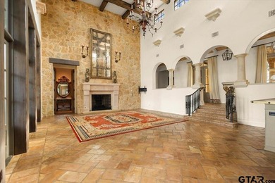 Designed by Beverly Hills architect James Lumsden, this - photo 8