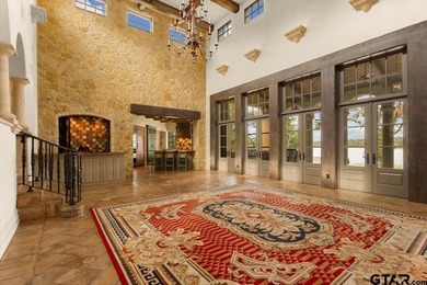 Designed by Beverly Hills architect James Lumsden, this - photo 10