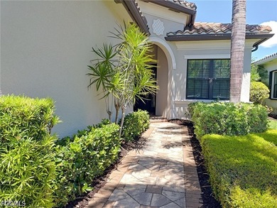 Experience luxury living at its finest in this beautifully - photo 2