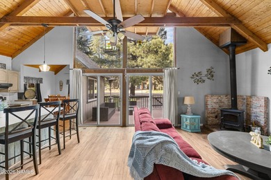 Chalet Style Cabin on a level lot with a Single-Car Detached - photo 3