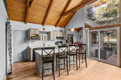 Chalet Style Cabin on a level lot with a Single-Car Detached - photo 5