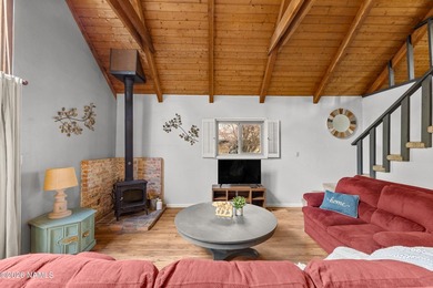 Chalet Style Cabin on a level lot with a Single-Car Detached - photo 8