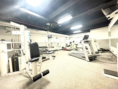 Located in a beautiful and well-maintained co-op building in the