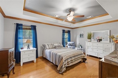 Welcome to one of the area's most desirable lakeside - photo 12