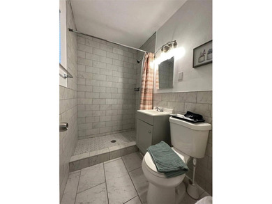 **Income-Generating Duplex in Prime St. Petersburg Location** - photo 22