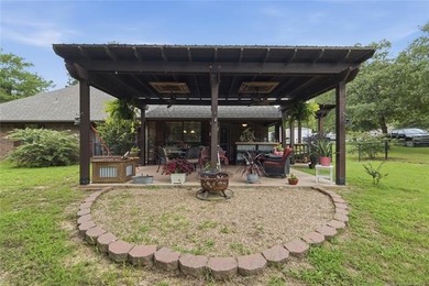 Welcome to one of the area's most desirable lakeside - photo 24
