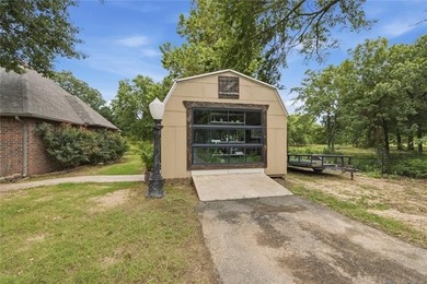 Welcome to one of the area's most desirable lakeside - photo 25