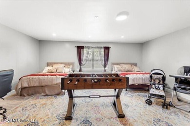 Public Remarks: THIS HOUSE COMES FURNISHED and is Turn Key! - photo 27