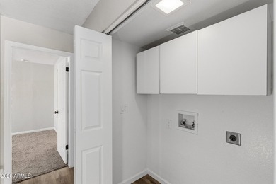 REMODELED, MOVE-IN READY, AND LOCATED IN A LAKE COMMUNITY! This - photo 29