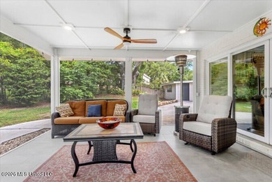 Public Remarks: THIS HOUSE COMES FURNISHED and is Turn Key! - photo 30