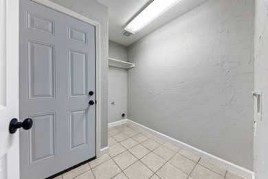 Completely renovated & move-in ready GEM! This stunning - photo 33