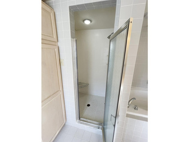 Large 4 Bedroom Home on an oversized corner lot in the - photo 35
