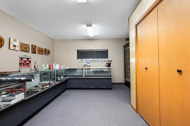Here is an investment opportunity ready for new owners!! This - photo 38