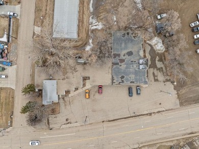 Here is an investment opportunity ready for new owners!! This - photo 49