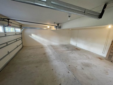 Large 4 Bedroom Home on an oversized corner lot in the - photo 50