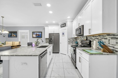 **UNDER CONTRACT WITH A 72 HOUR KICK OUT CLAUSE** This modern - photo 8
