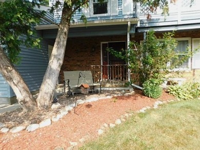 Three bedroom, 2.5 remodeled baths, 2-car resort property - photo 2