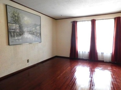 Three bedroom, 2.5 remodeled baths, 2-car resort property - photo 4