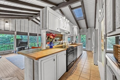 Whether you're searching for a full-time residence, weekend - photo 8