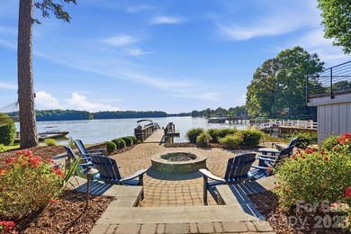 Experience luxury lakefront living in this extraordinary 3BR, 3 - photo 12