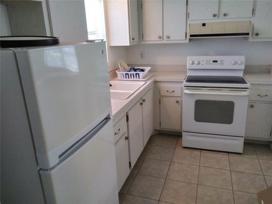 Wonderful 55+ active community in Bradenton, The home is a 1 - photo 8