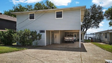 Spacious 4/3 waterfront home situated on Lake Palestine - photo 1
