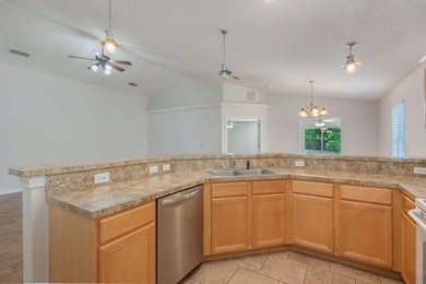 Welcome to coastal living in Navarre! This beautiful 3-bedroom - photo 9