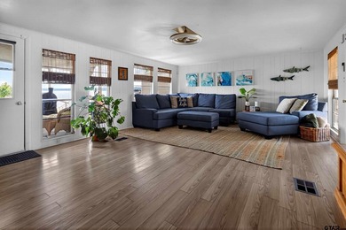 Spacious 4/3 waterfront home situated on Lake Palestine - photo 9