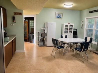 Welcome to 809 Pine Ridge Bend! This spacious 5BR/3.5BA home - photo 14
