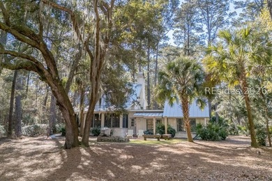 This beautiful 1,570 square foot cottage is set on 2.52 - photo 4