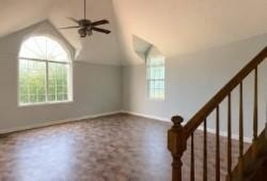 Welcome to 809 Pine Ridge Bend! This spacious 5BR/3.5BA home - photo 16