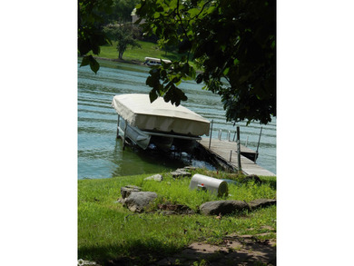 226 and 228 Center Point offers 122.45 feet of lake front on the - photo 17