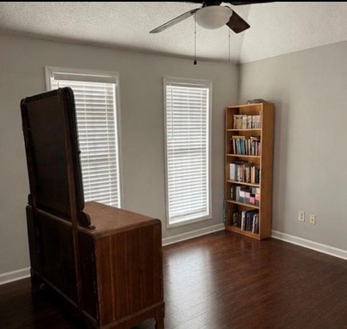 Welcome to 809 Pine Ridge Bend! This spacious 5BR/3.5BA home - photo 21