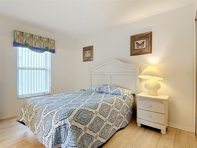 Welcome to this beautiful LAKEVIEW POOL HOME with 4 bed/3 bath - photo 21