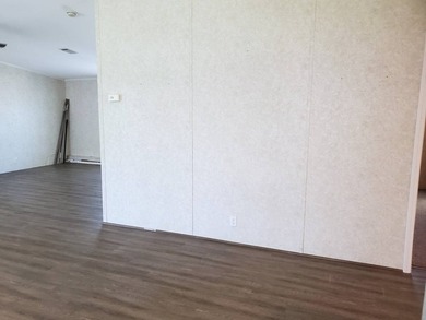 THIS HOME IS ON LEASED LAND WITH A MONTHLY LOT RENT OF $542 AND - photo 24